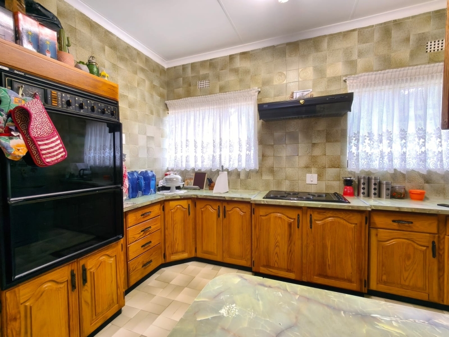 4 Bedroom Property for Sale in Van Der Hoff Park North West